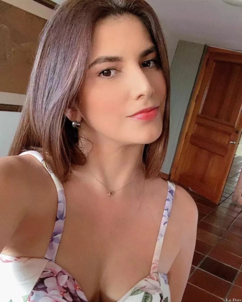 Laura Profile image 1
